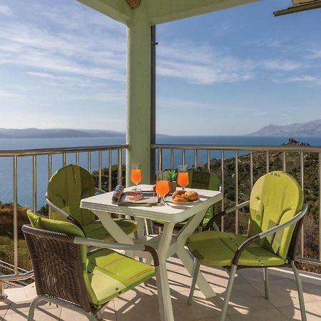 Beautiful Apartment In Krvavica With Wifi Buitenkant foto