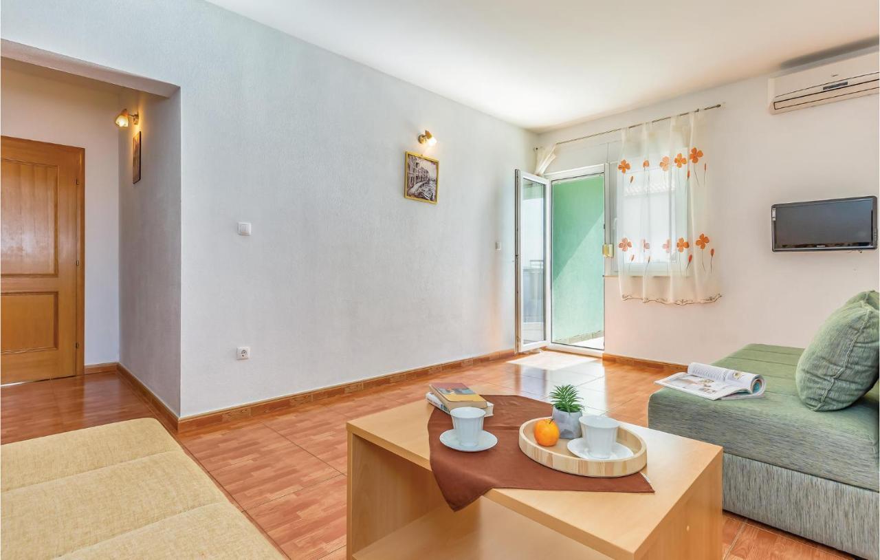 Beautiful Apartment In Krvavica With Wifi Buitenkant foto