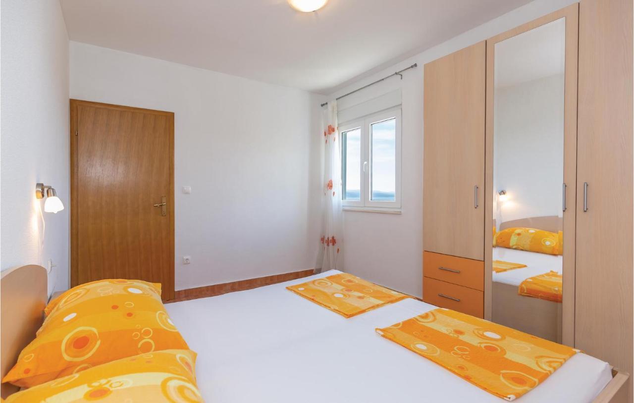 Beautiful Apartment In Krvavica With Wifi Buitenkant foto