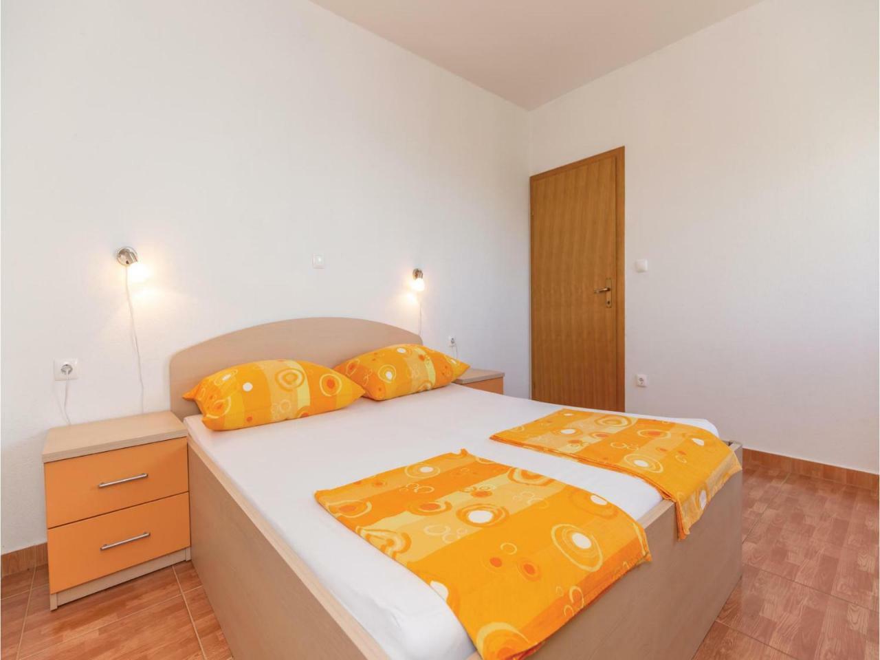 Beautiful Apartment In Krvavica With Wifi Buitenkant foto