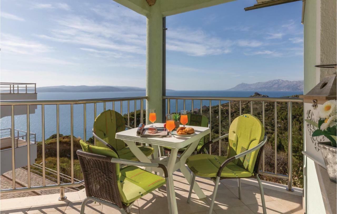 Beautiful Apartment In Krvavica With Wifi Buitenkant foto